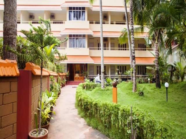 Golden Sand Beach Resort, Kovalam 1